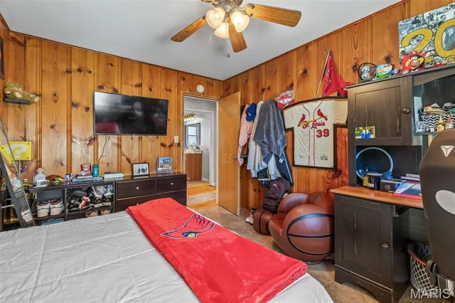 $290,000 | 17 Airline Drive, Farmington, MO 63640