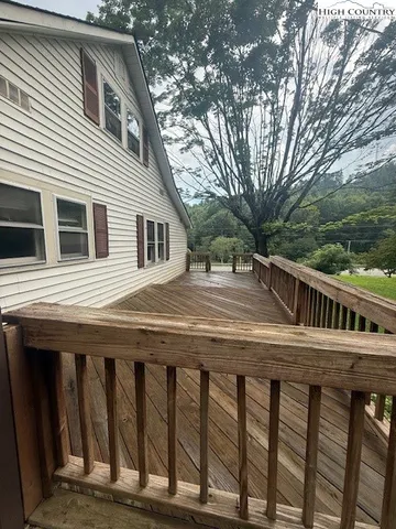 a view of a garden and basketball court