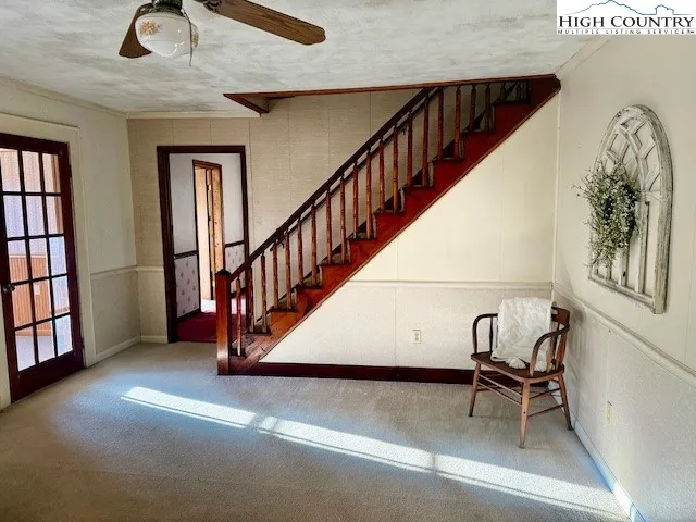 a view of entryway and hall