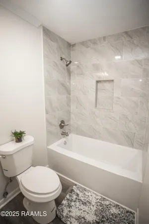 $1,375 | 408 Martin Luther King Jr Drive, Lafayette, LA 70501