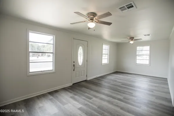 $1,375 | 408 Martin Luther King Jr Drive, Lafayette, LA 70501