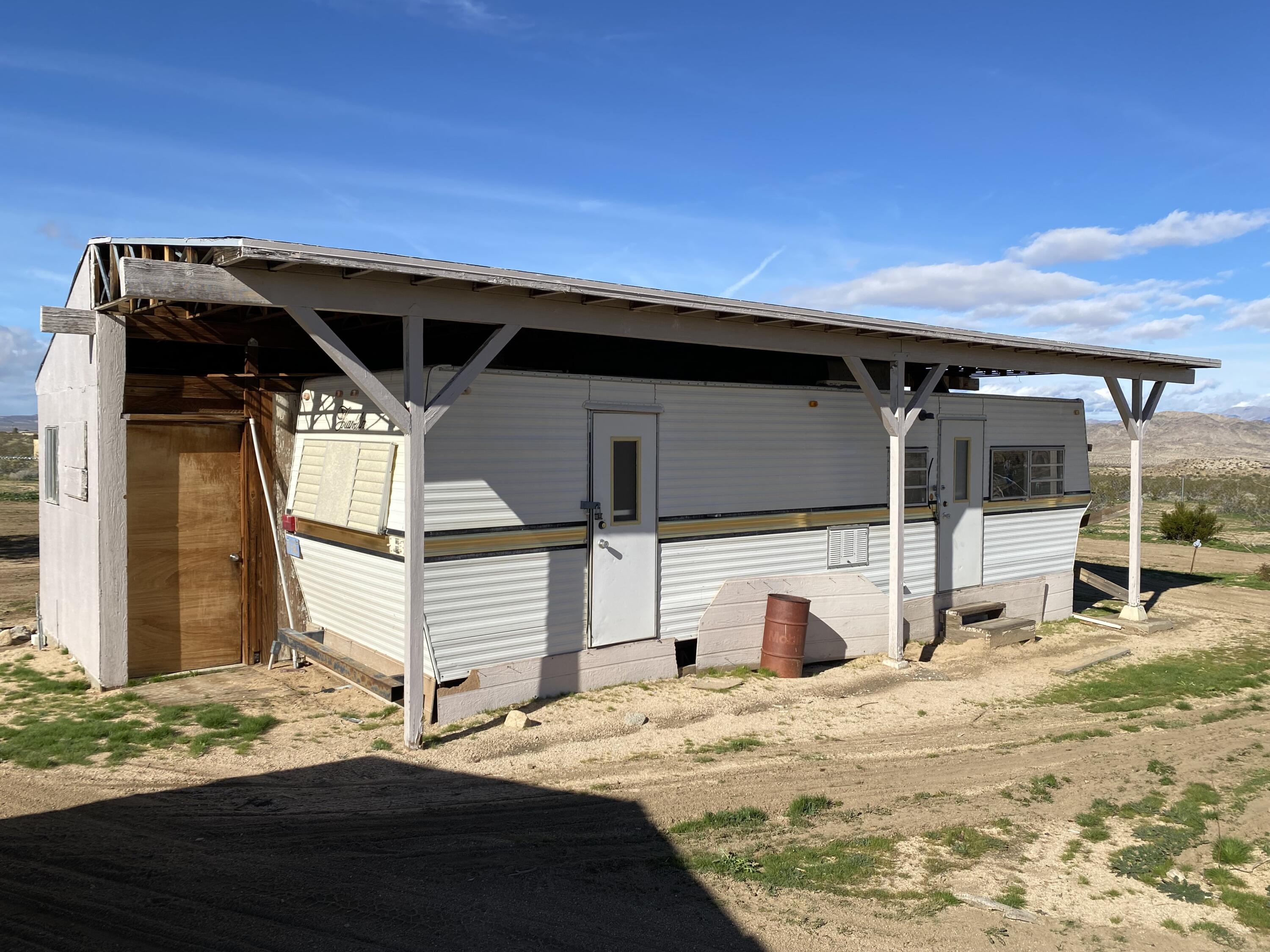 52020 Joshua Tree Road Johnson Valley, CA 92285 - Photo 35 of 48
