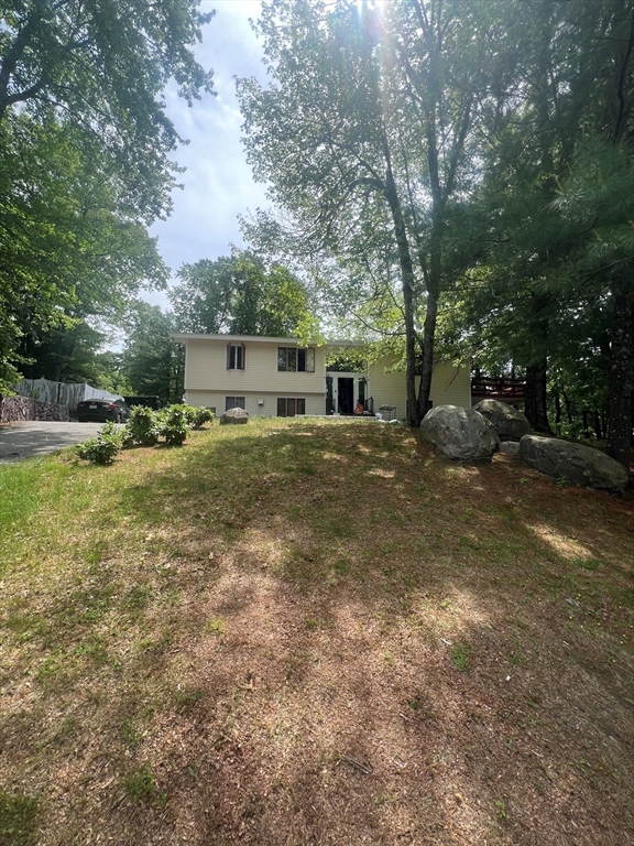 7 Frothingham Road Burlington, MA 01803 - Photo 2 of 11