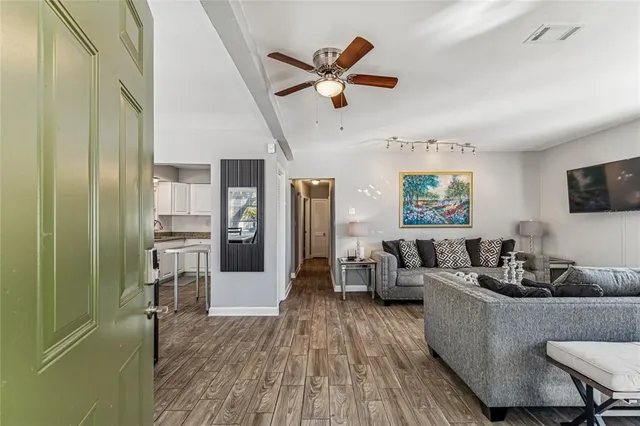 $450,000 | 902 Beltrees Street, Dunedin, FL 34698