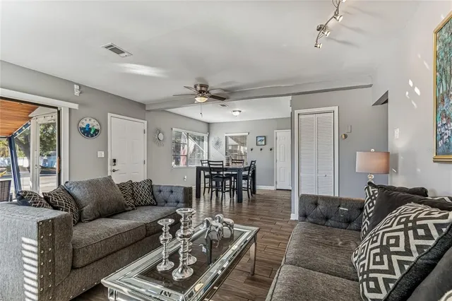 $450,000 | 902 Beltrees Street, Dunedin, FL 34698