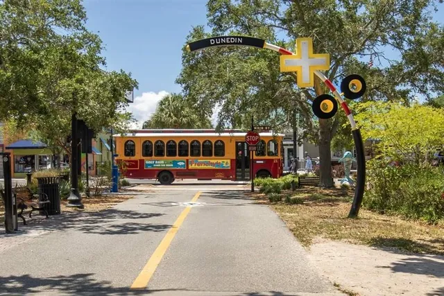 $450,000 | 902 Beltrees Street, Dunedin, FL 34698