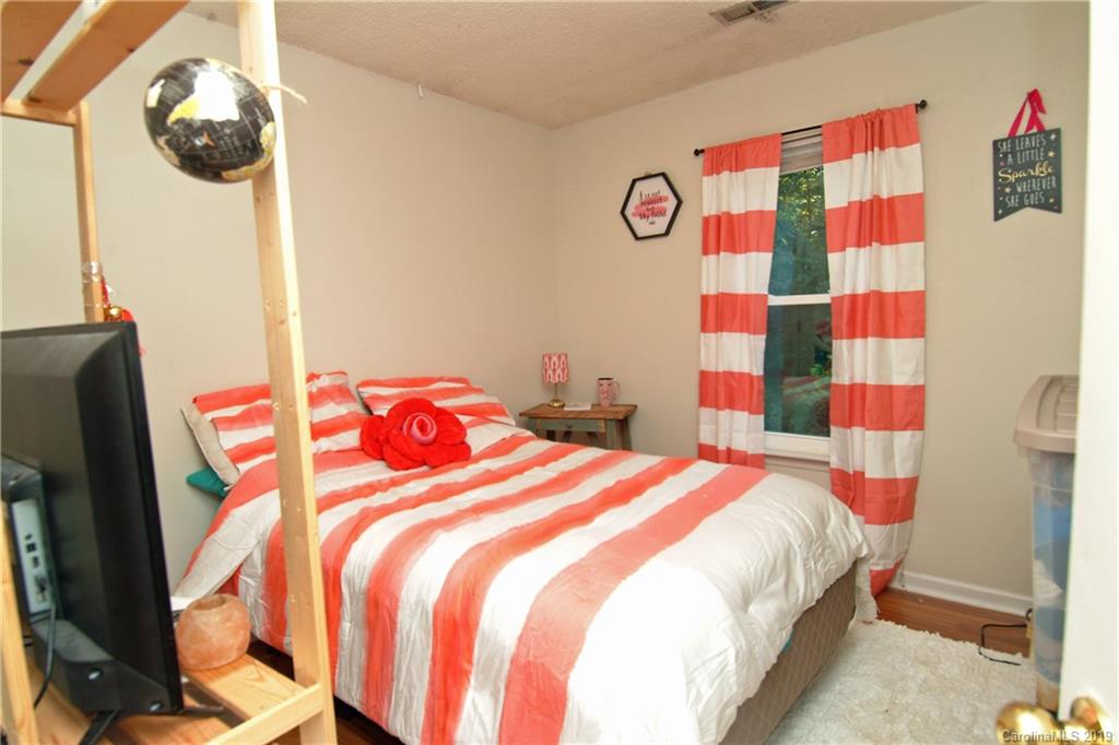 8224 Reames Road Charlotte, NC 28216 - Photo 20 of 33 Gallery Image 20