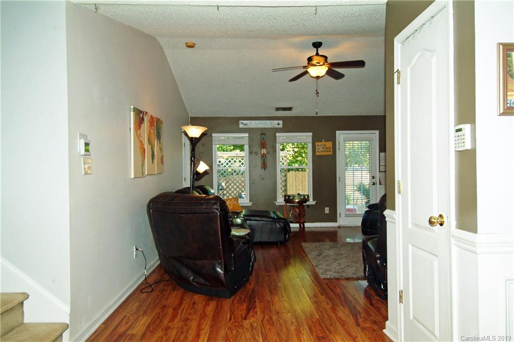 8224 Reames Road Charlotte, NC 28216 - Photo 5 of 33 Gallery Image 5