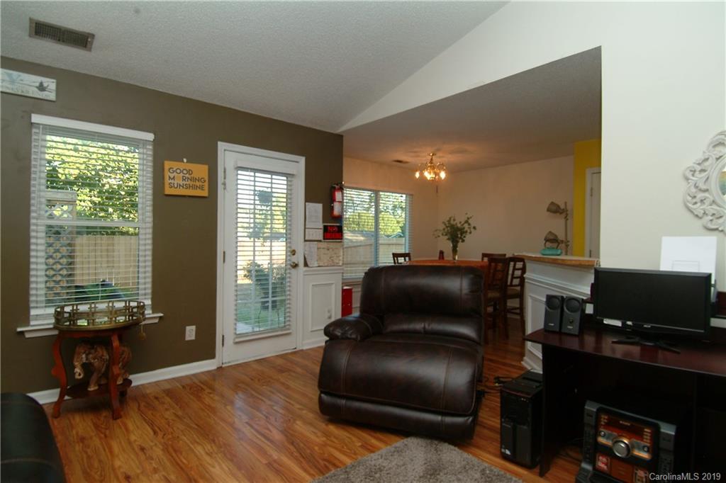 8224 Reames Road Charlotte, NC 28216 - Photo 8 of 33 Gallery Image 8