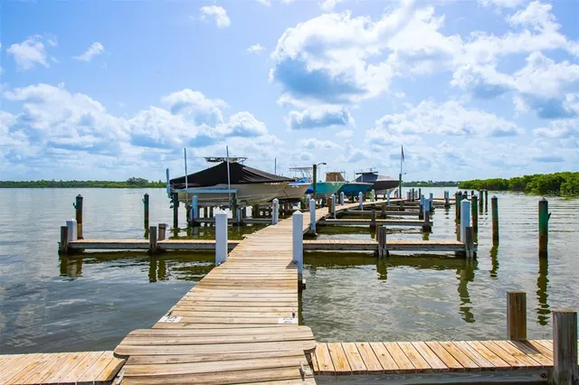 $4,000 | 8770 Midnight Pass Road, Unit 402B, Sarasota, FL 34242