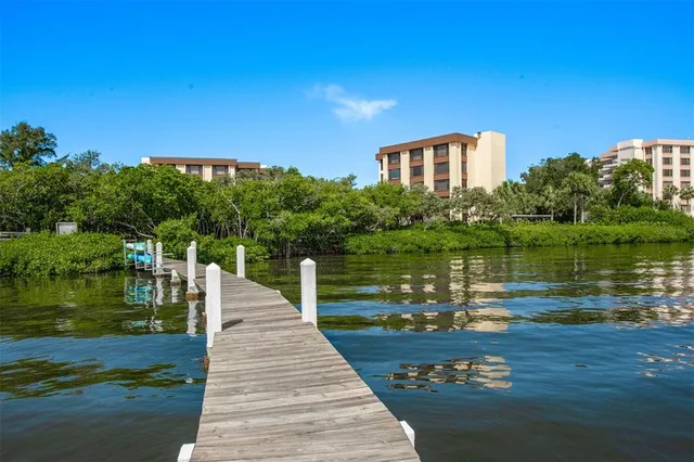 $4,000 | 8770 Midnight Pass Road, Unit 402B, Sarasota, FL 34242