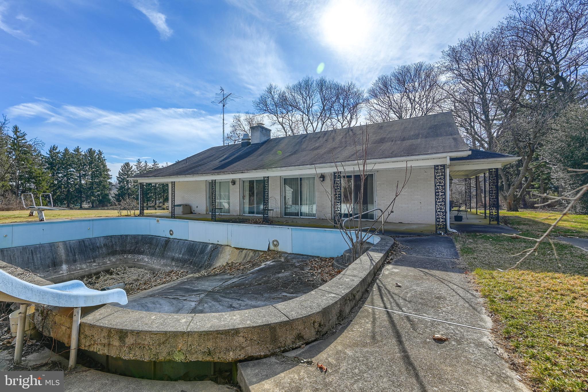 225 Moul Avenue Hanover, PA 17331 - Photo 55 of 81 a view of a house with swimming pool and sitting area