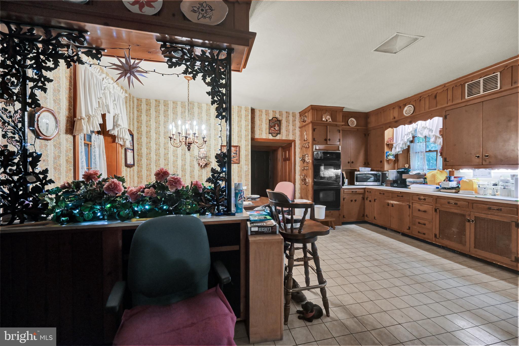 225 Moul Avenue Hanover, PA 17331 - Photo 8 of 81