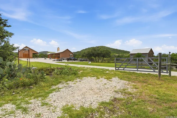 $780,000 | 17398 Tx Hwy 127, Sabinal, TX 78881