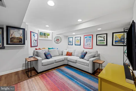 $550,000 | 330 Broadmoor Road, Baltimore, MD 21212