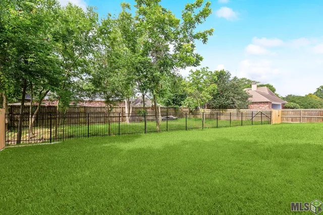 $939,900 | 11022 Perkins Road, Baton Rouge, LA 70810