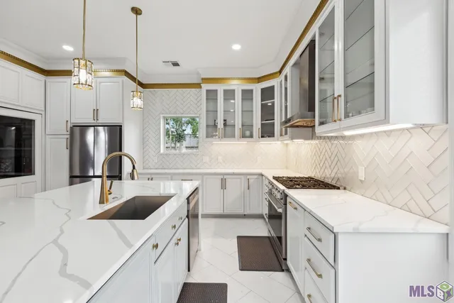 $939,900 | 11022 Perkins Road, Baton Rouge, LA 70810