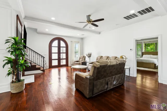 $939,900 | 11022 Perkins Road, Baton Rouge, LA 70810