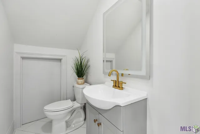 $939,900 | 11022 Perkins Road, Baton Rouge, LA 70810