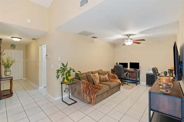 $325,000 | 6710 South Parkway Drive, Unit 311, Margate, FL 33068