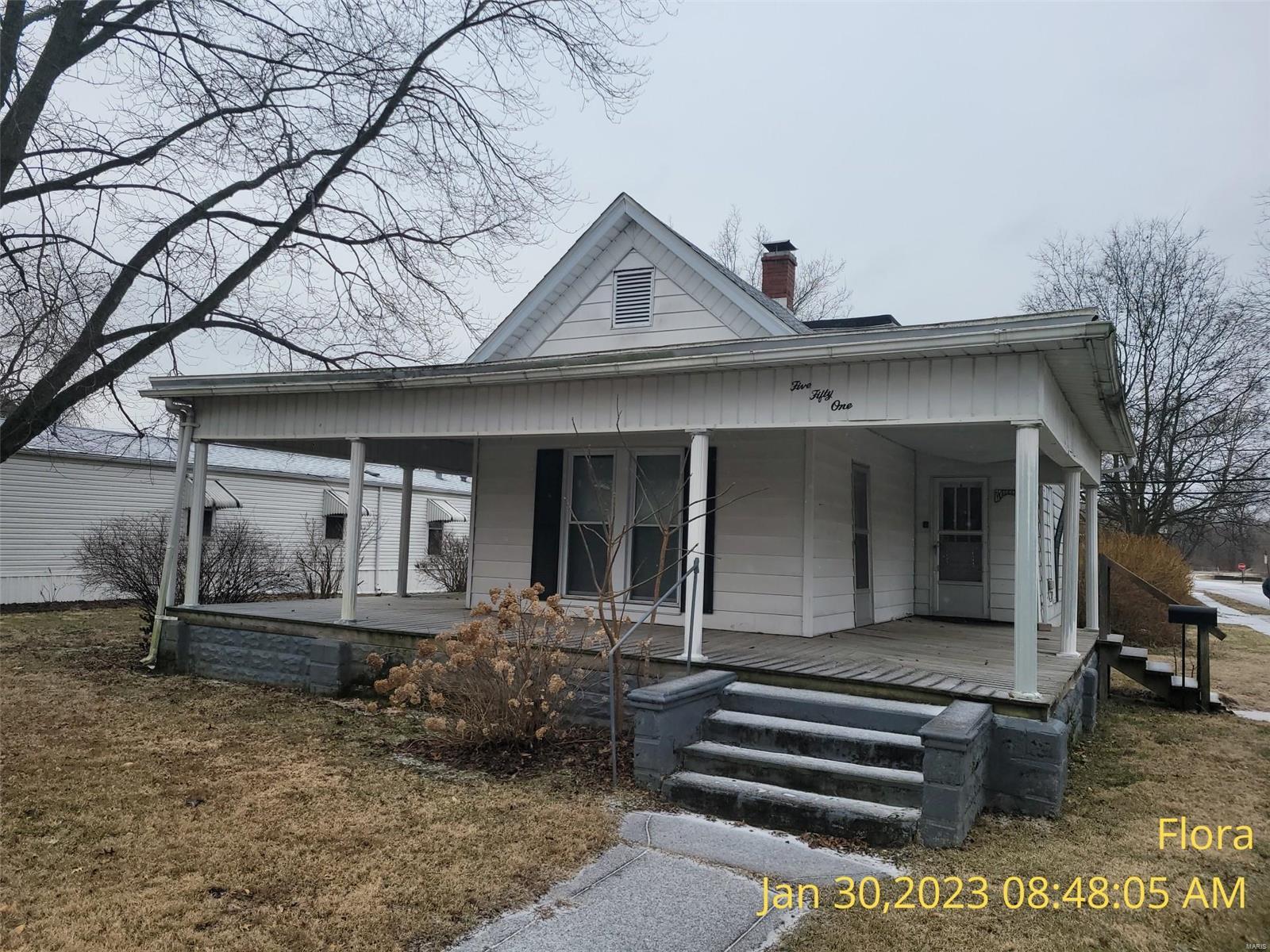 551 West 3rd Street Flora, IL 62839 - Photo 14 of 16