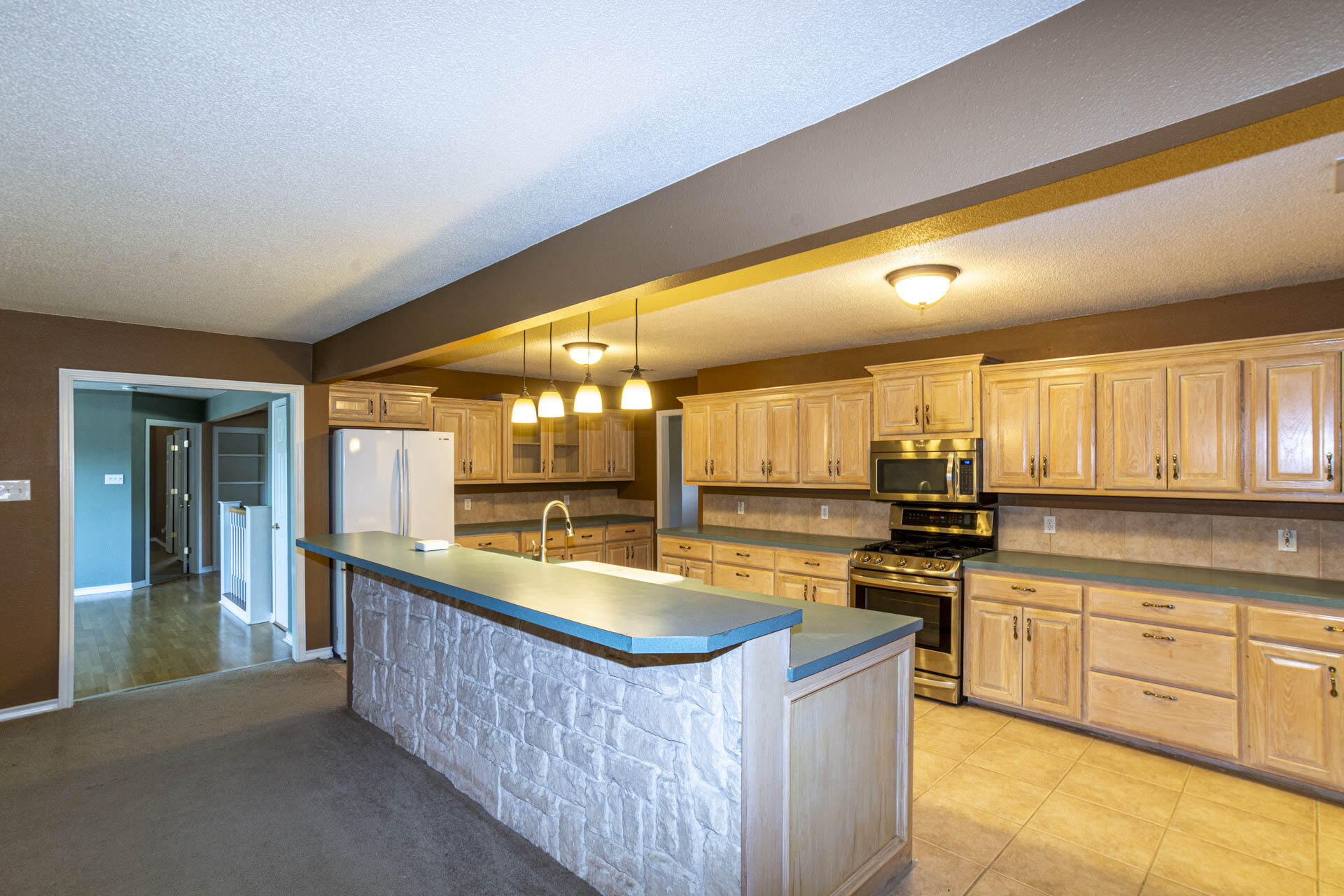 31 Arapaho Road Ransom Canyon, TX 79366 - Photo 12 of 75 31 Arapaho Dr-43