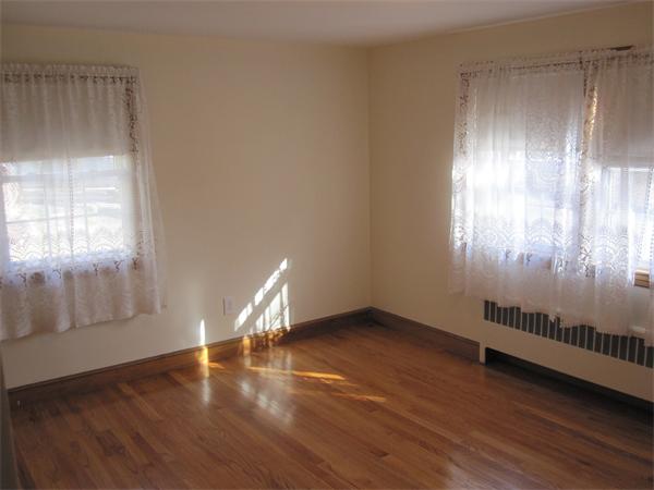 33 Colonial Road Hingham, MA 02043 - Photo 9 of 16 Gallery Image 9