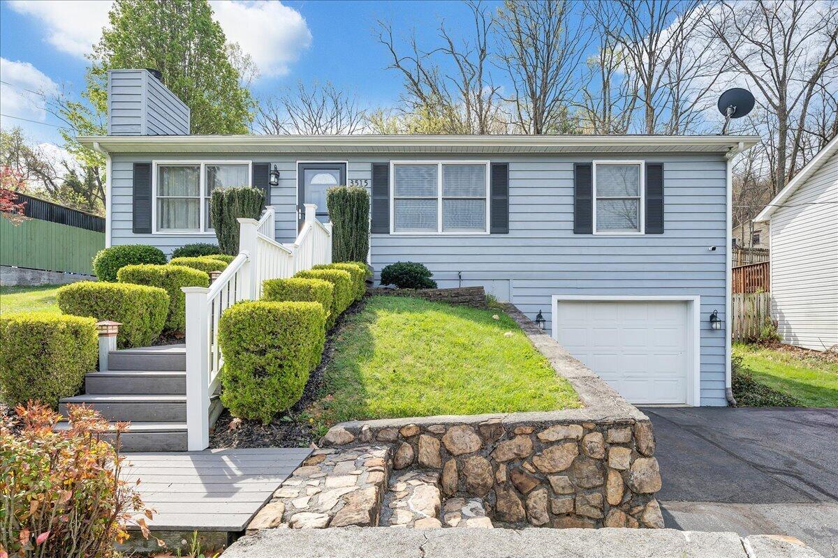 3515 Yellow Mountain Road Southeast Roanoke, VA 24014 - Photo 1 of 25 01-MIB05616-R5