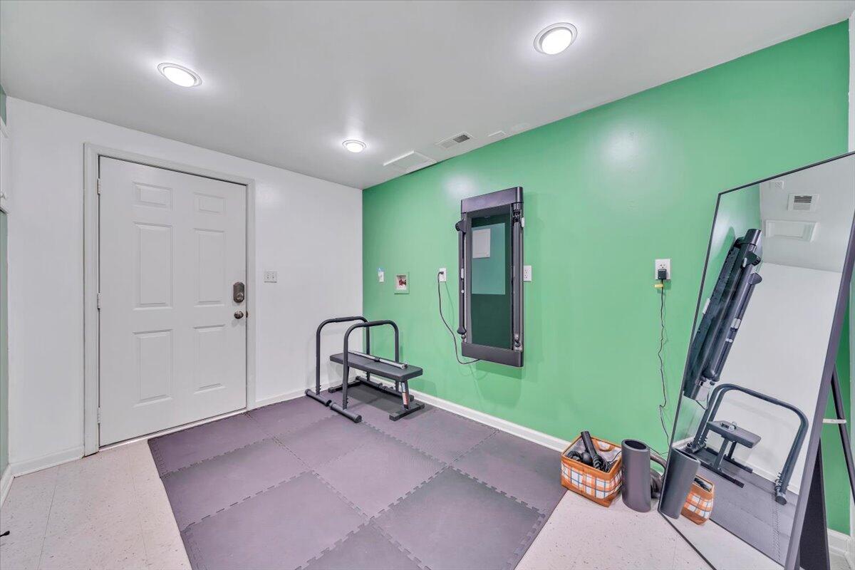 3515 Yellow Mountain Road Southeast Roanoke, VA 24014 - Photo 14 of 23 29-MIB02317