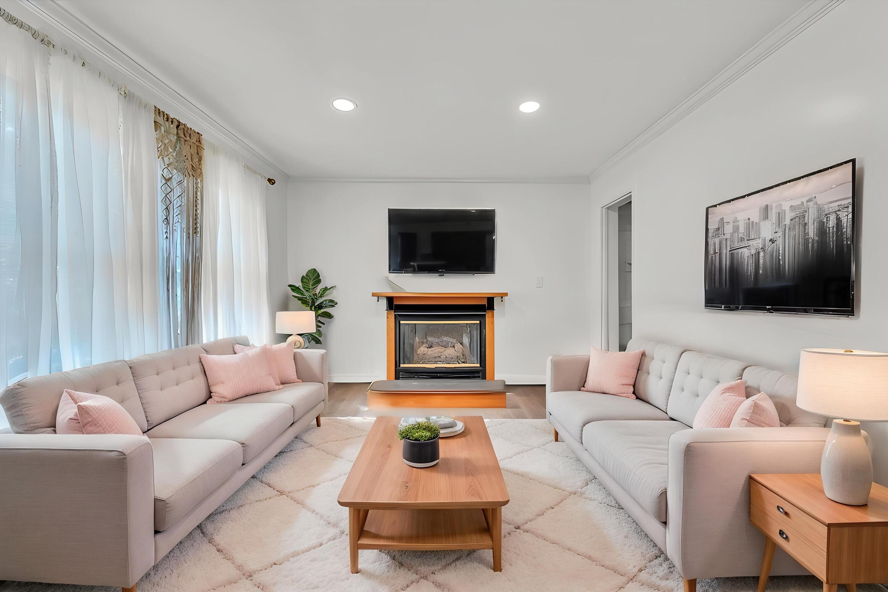 3515 Yellow Mountain Road Southeast Roanoke, VA 24014 - Photo 2 of 23 04-MIB02332 - Living Room - Standard - 6