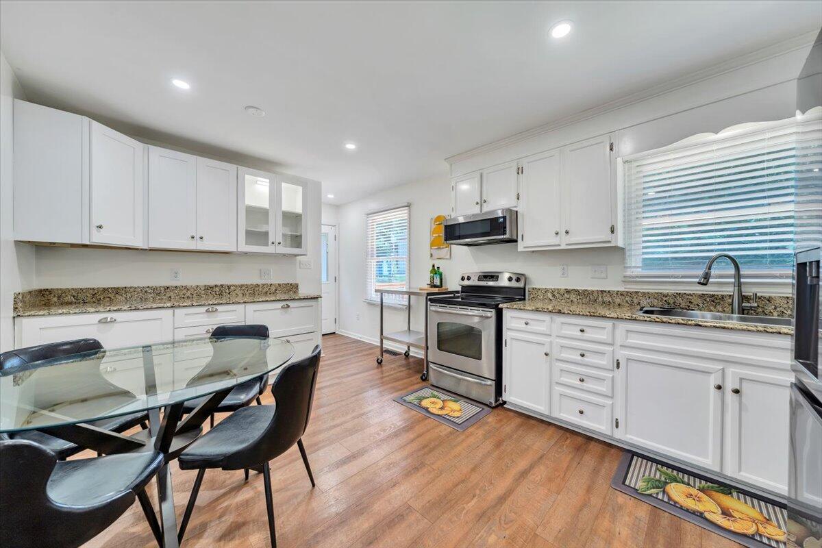 3515 Yellow Mountain Road Southeast Roanoke, VA 24014 - Photo 3 of 23 09-MIB02347