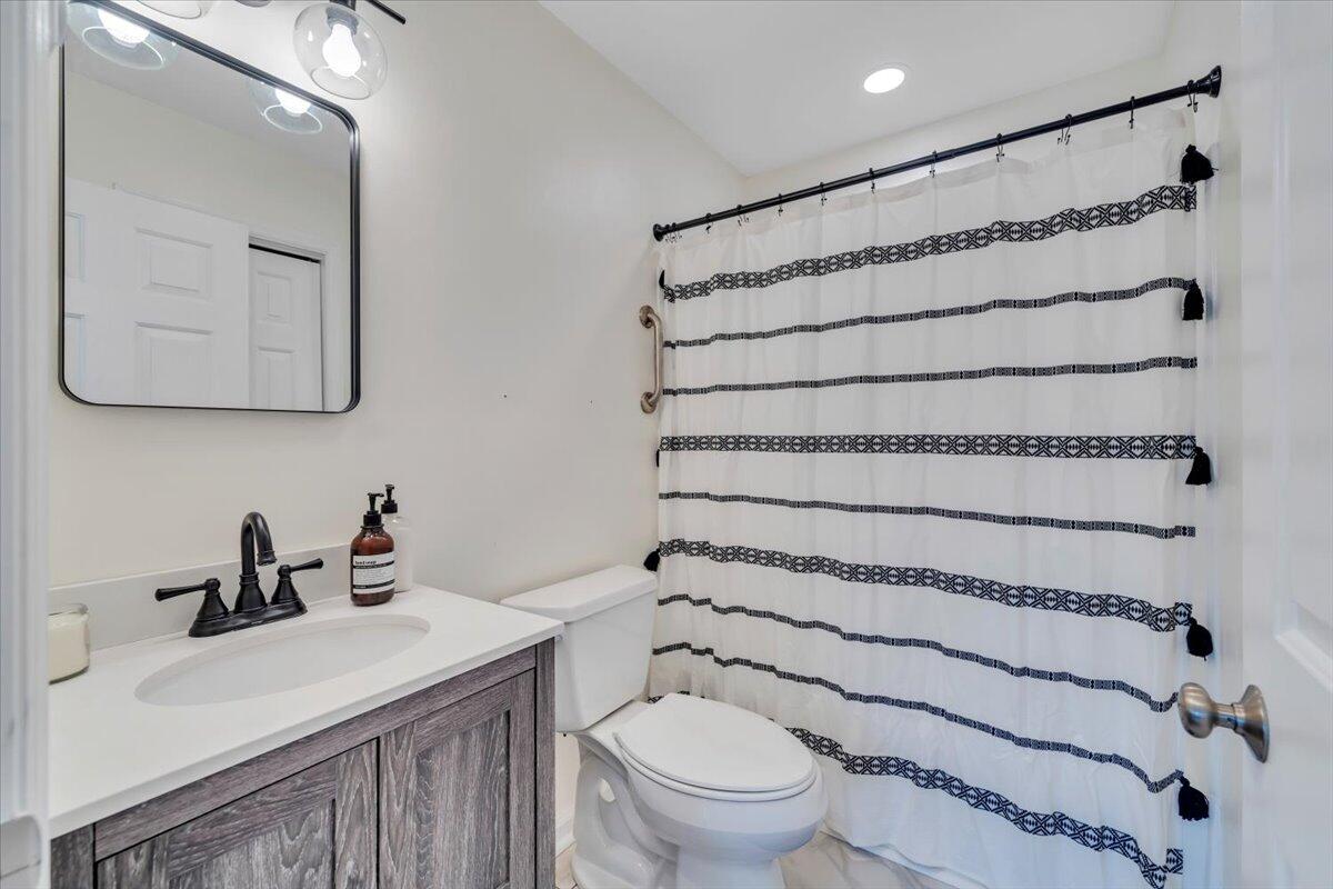 3515 Yellow Mountain Road Southeast Roanoke, VA 24014 - Photo 9 of 23 20-MIB02383