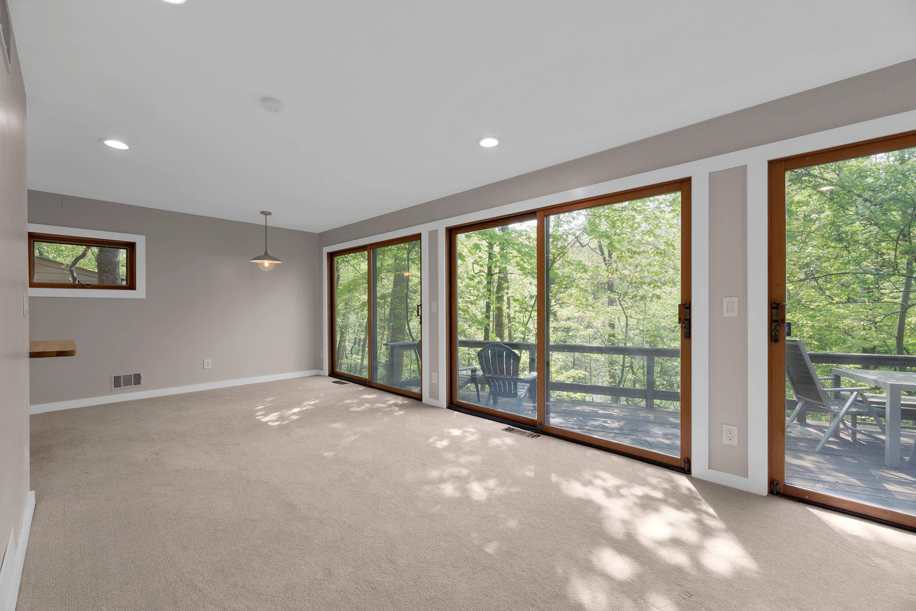 270 Walhalla Road Columbus, OH 43202 - Photo 5 of 40 MAR_4537