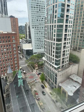 $2,500 | 111 East Chestnut Street, Unit 20B, Chicago, IL 60611