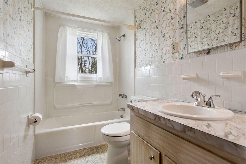 37 Tower Farm Road Billerica, MA 01821 - Photo 22 of 28 Gallery Image 22