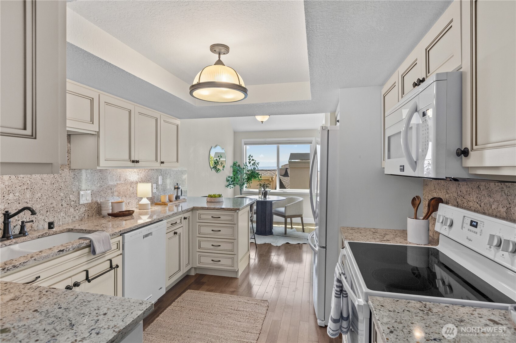 633 Main Street, Unit 202 Edmonds, WA 98020 - Photo 19 of 37 Gallery Image 19