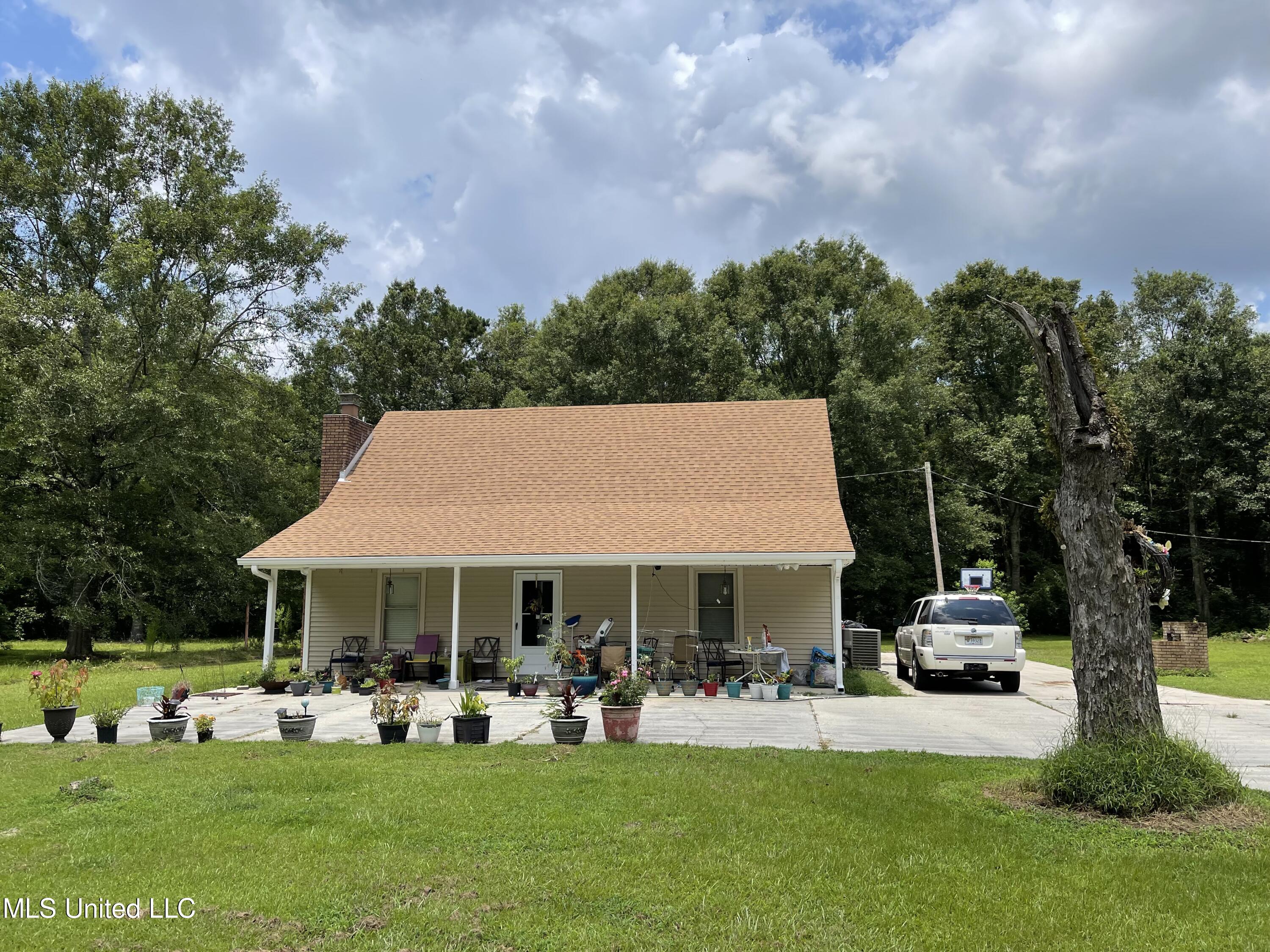 20 Hunt Road Picayune, MS 39466 - Photo 1 of 21 IMG-8253