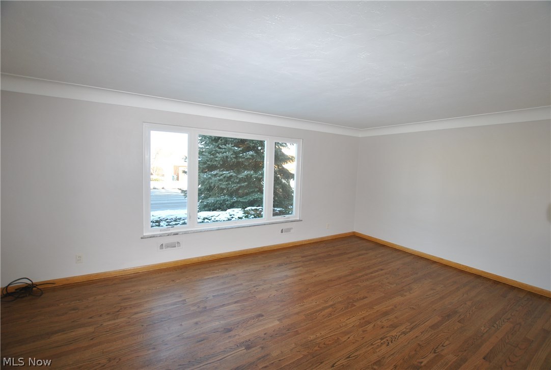 2801 Snow Road, Unit 2803 Cleveland, OH 44134 - Photo 4 of 31