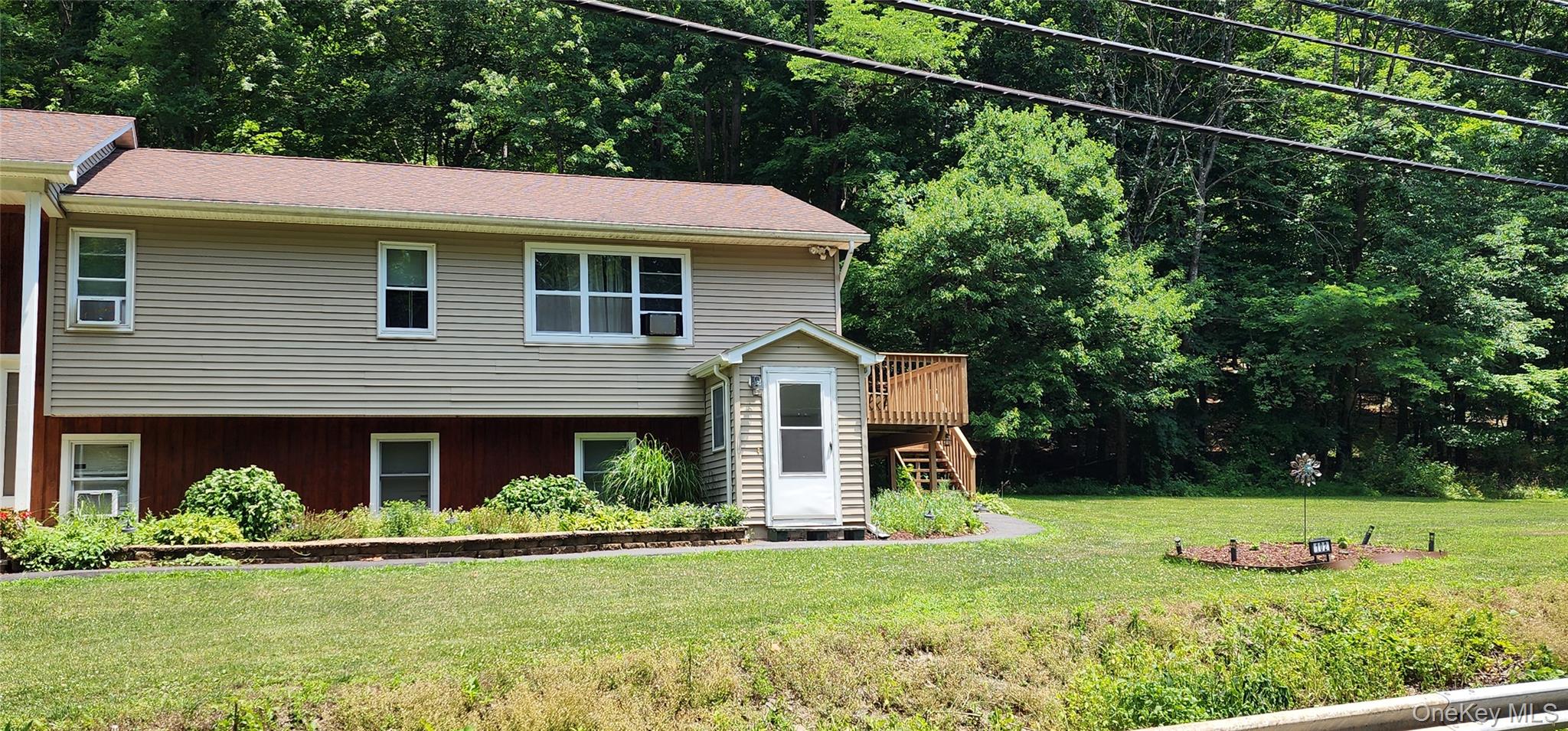 102 Berme Road Port Jervis, NY 12771 - Photo 3 of 10