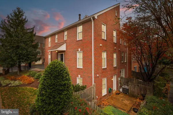 $4,500 | 101 Roberts Court, Alexandria, VA 22314
