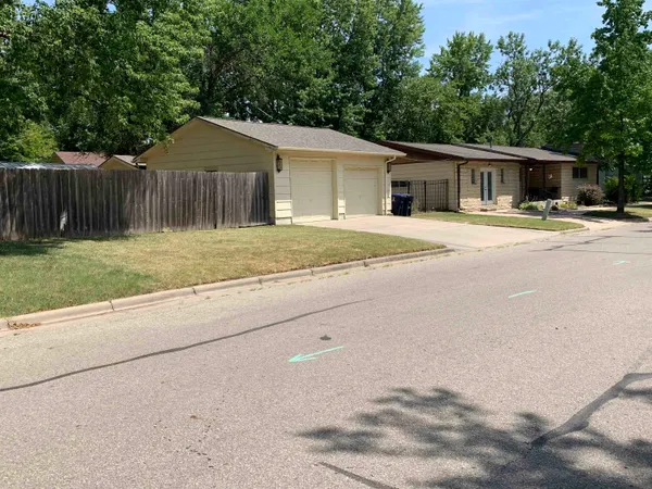 $158,500 | 1128 Park Avenue, El Dorado, KS 67042
