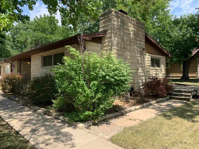 $158,500 | 1128 Park Avenue, El Dorado, KS 67042