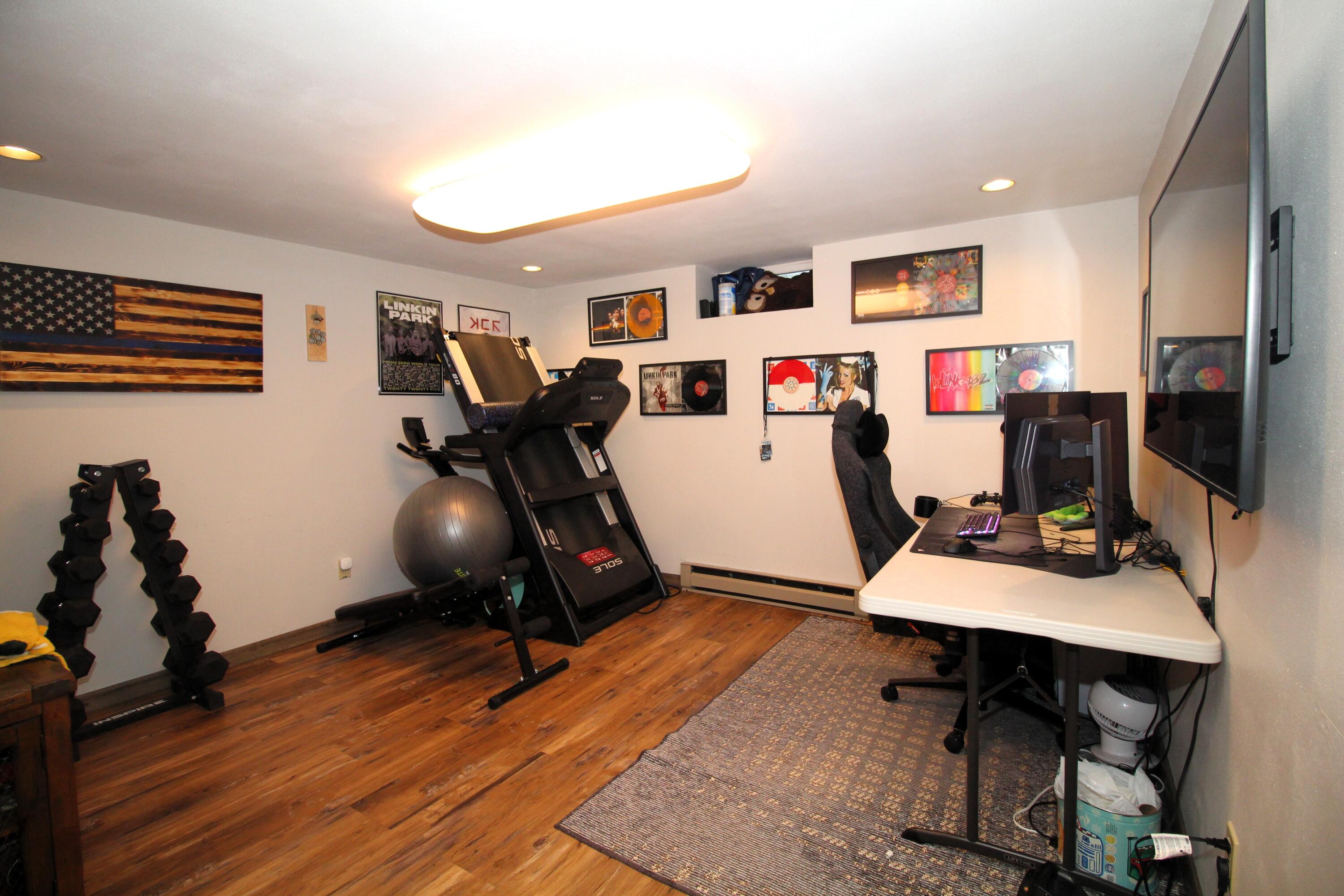 W174N9446 Joper Road Menomonee Falls, WI 53051 - Photo 24 of 32 Office