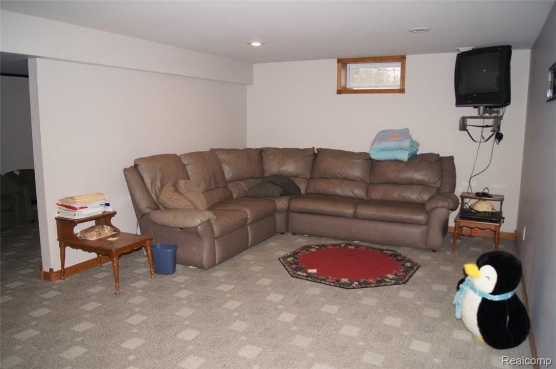 5607 5 Lakes Road North Branch, MI 48461 - Photo 28 of 32 DSC08308.jpg