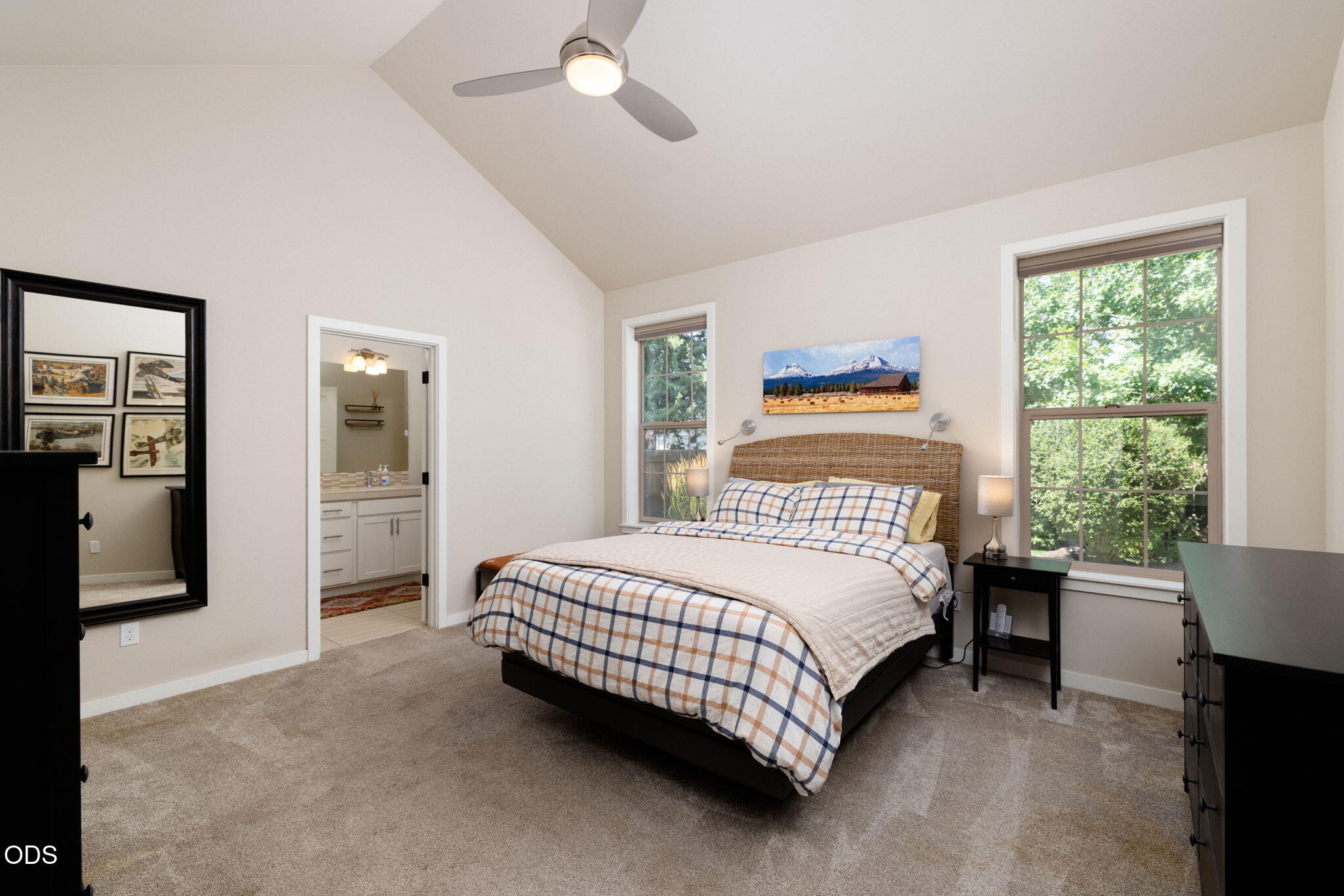 63154 Iner Loop Bend, OR 97701 - Photo 11 of 33 Gallery Image 11