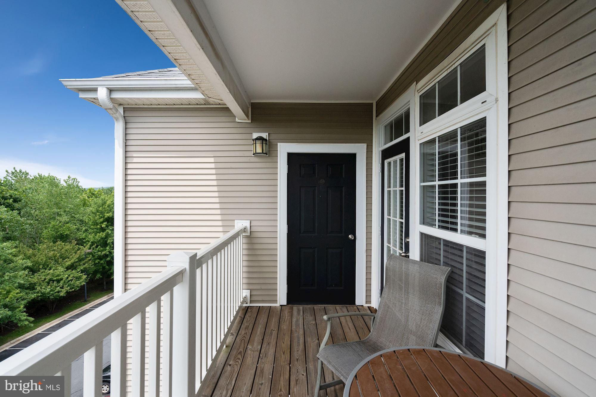 512 Sunset View Terrace Southeast, Unit 406 Leesburg, VA 20175 - Photo 23 of 34 South facing balcony