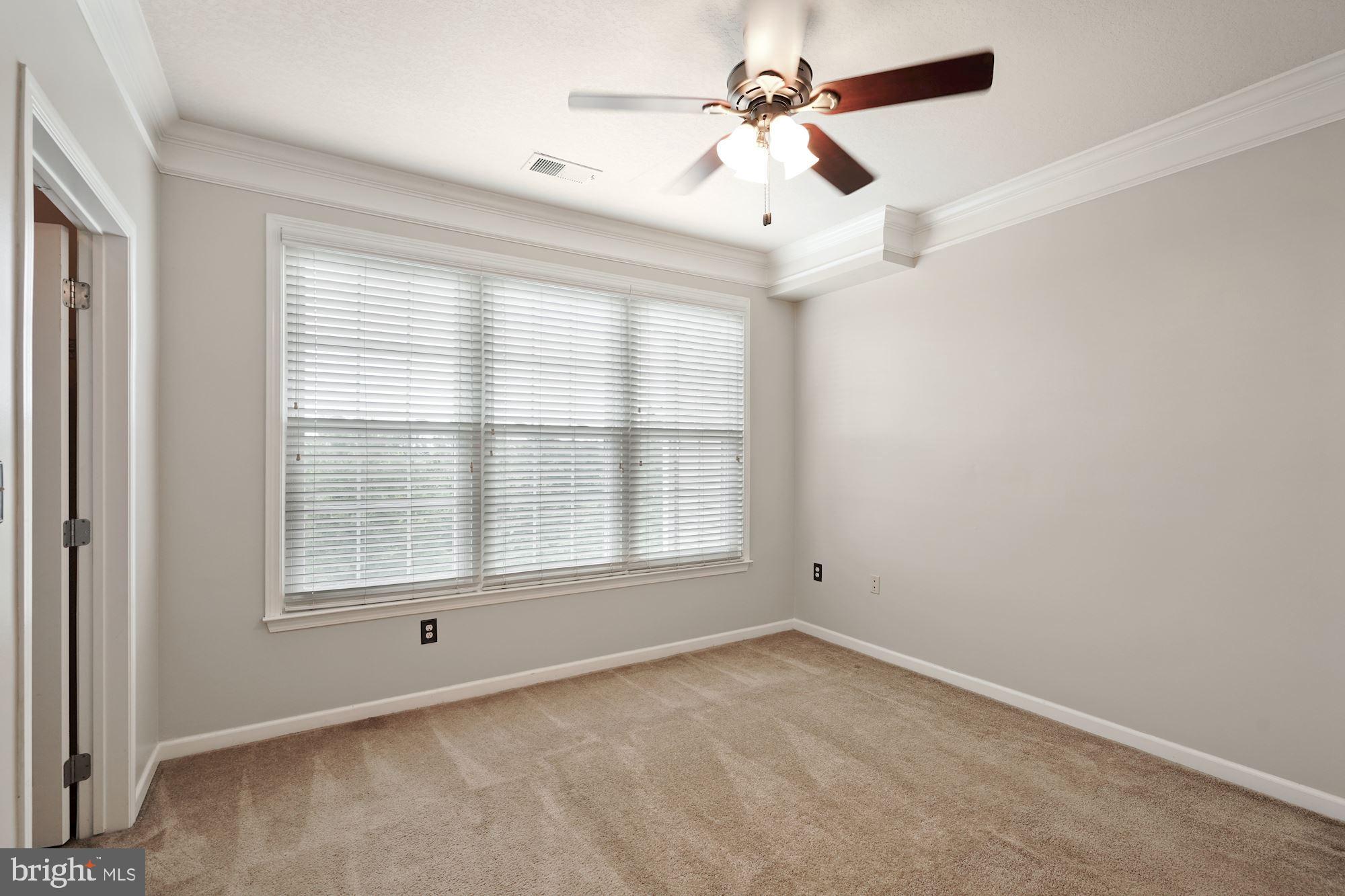 512 Sunset View Terrace Southeast, Unit 406 Leesburg, VA 20175 - Photo 8 of 34 Master bedroom