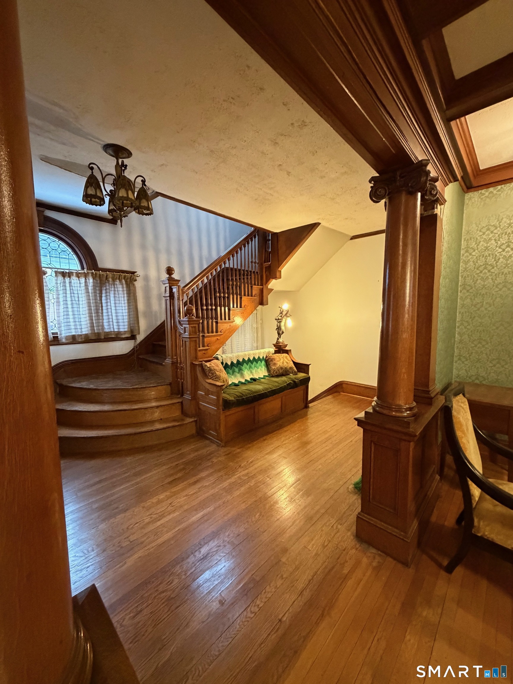 35 Burton Street Hartford, CT 06112 - Photo 11 of 39