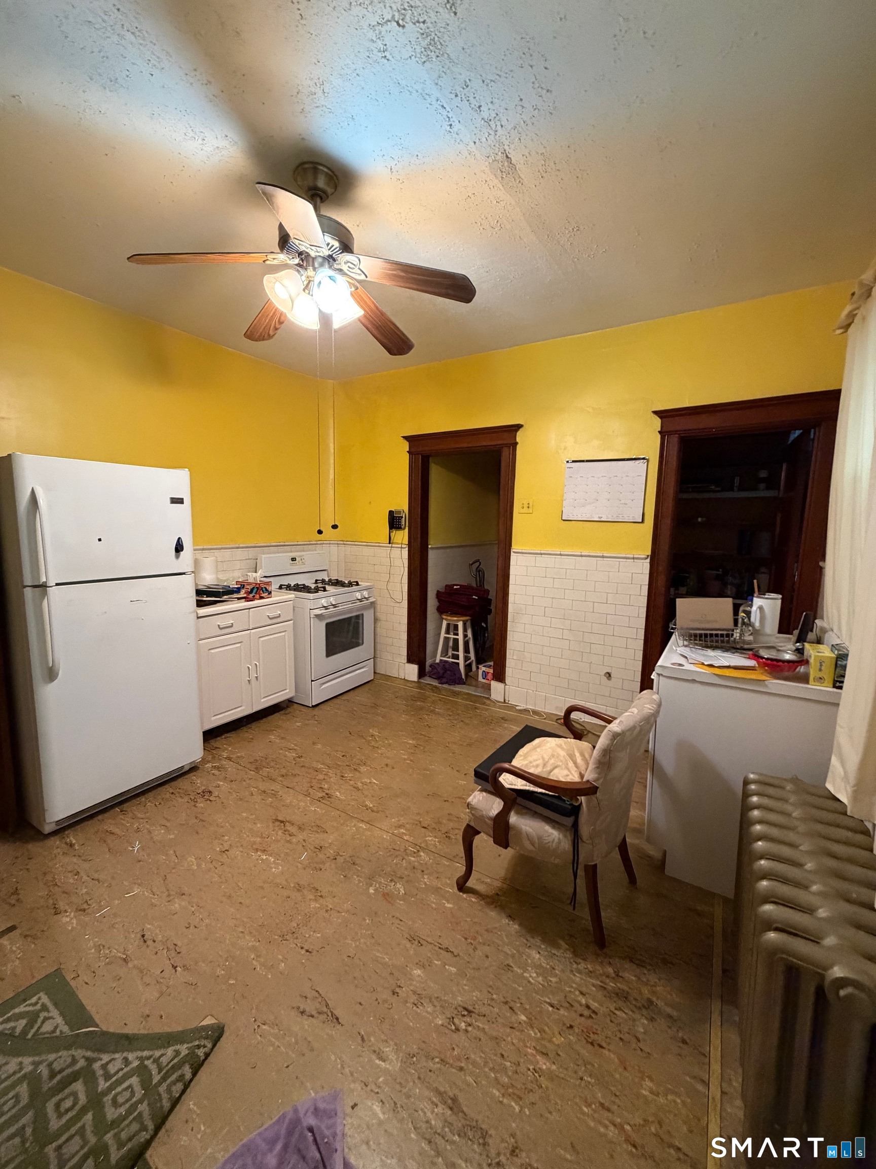 35 Burton Street Hartford, CT 06112 - Photo 15 of 39