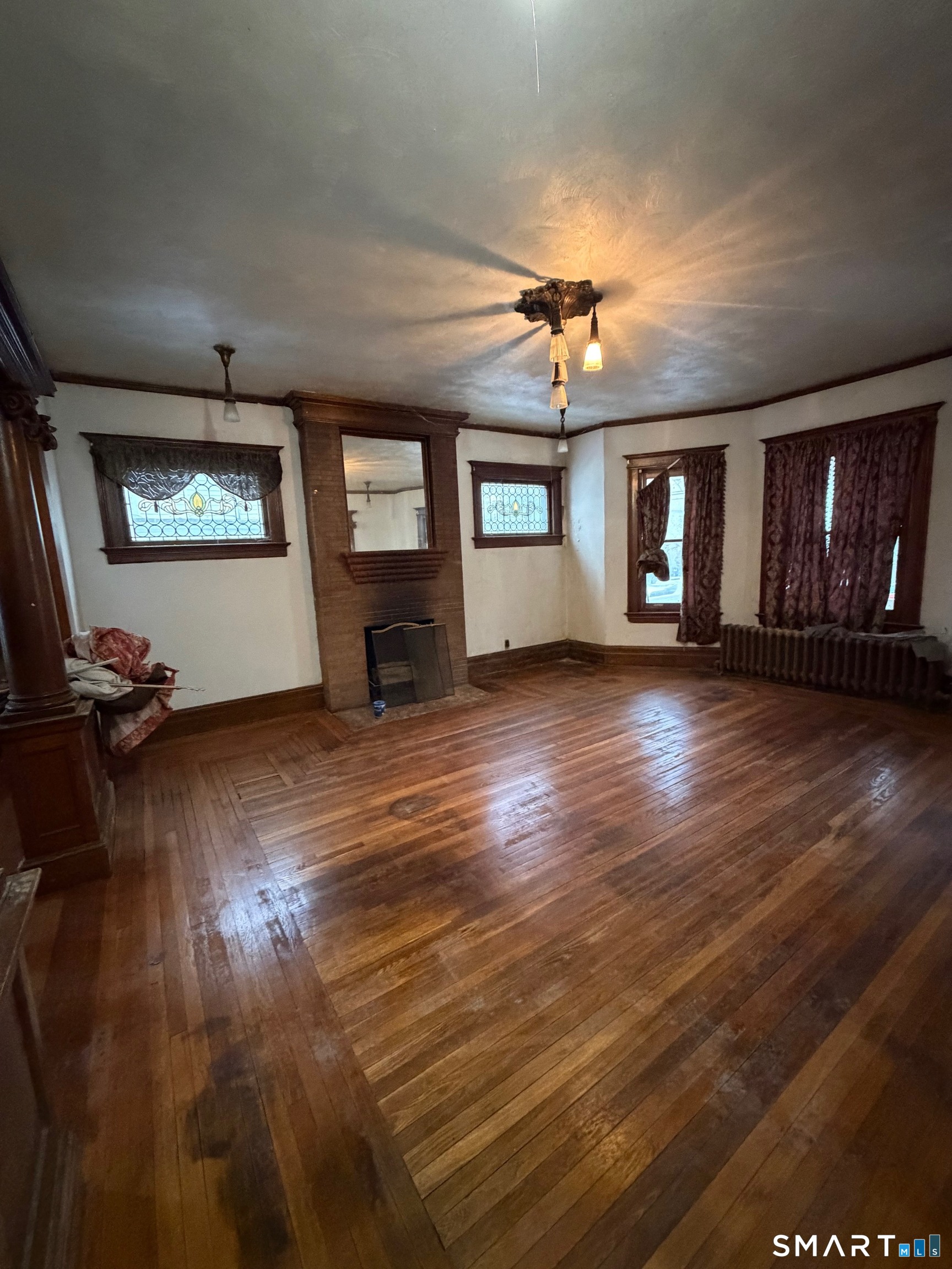 35 Burton Street Hartford, CT 06112 - Photo 24 of 39